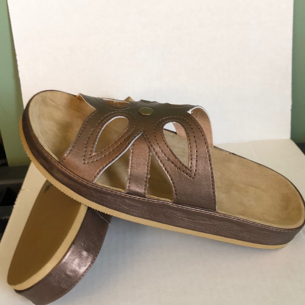 AVON sandals SIZE 8W - Picture 5 of 8